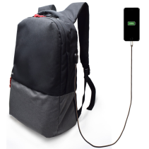 MOCHILA EWENT CON PUERTO DE CARGA 17.3'' NEGRA